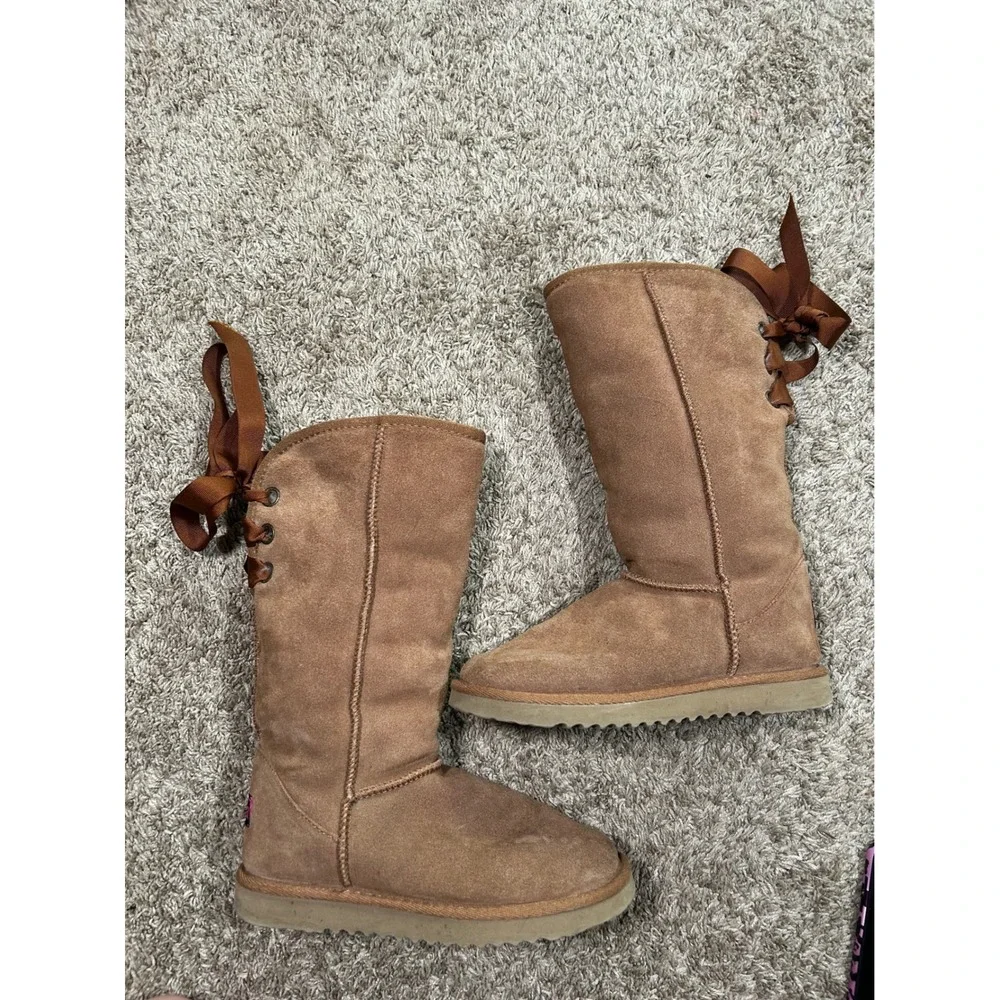 Tan Suede Merino Wool Ribbon Back Boots 6 Y2K 2000s Apres Ski Boho Coquette